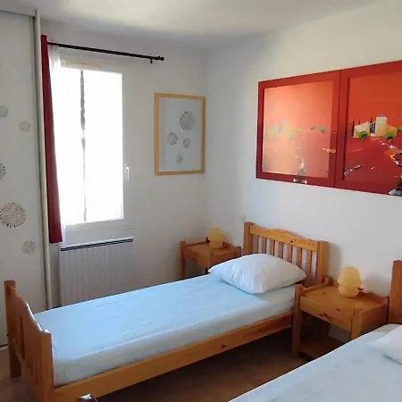 Maison De 2 A A 500 M De La Avec Piscine Partagee Et Jardin Clos *