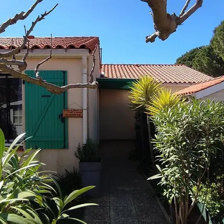 Hébergement de vacances Maison De 2 A A 500 M De La Avec Piscine Partagee Et Jardin Clos *